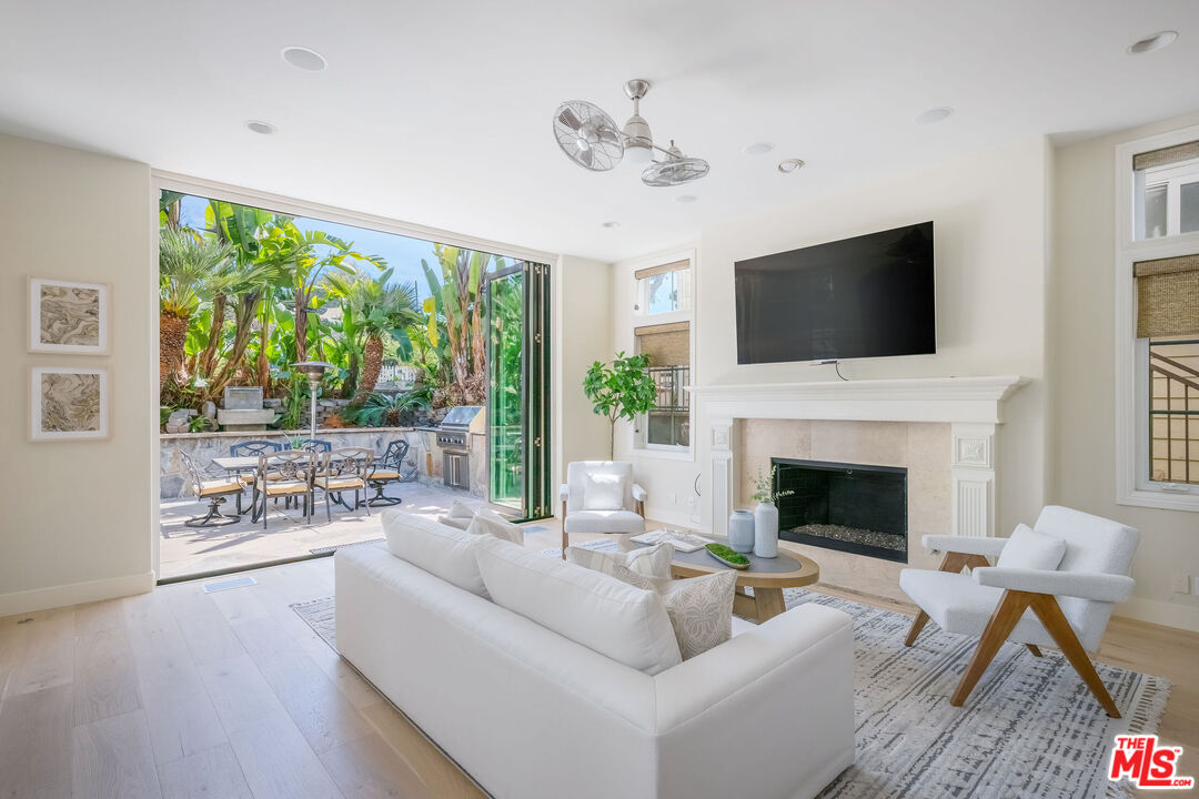 707 Jasmine Ave