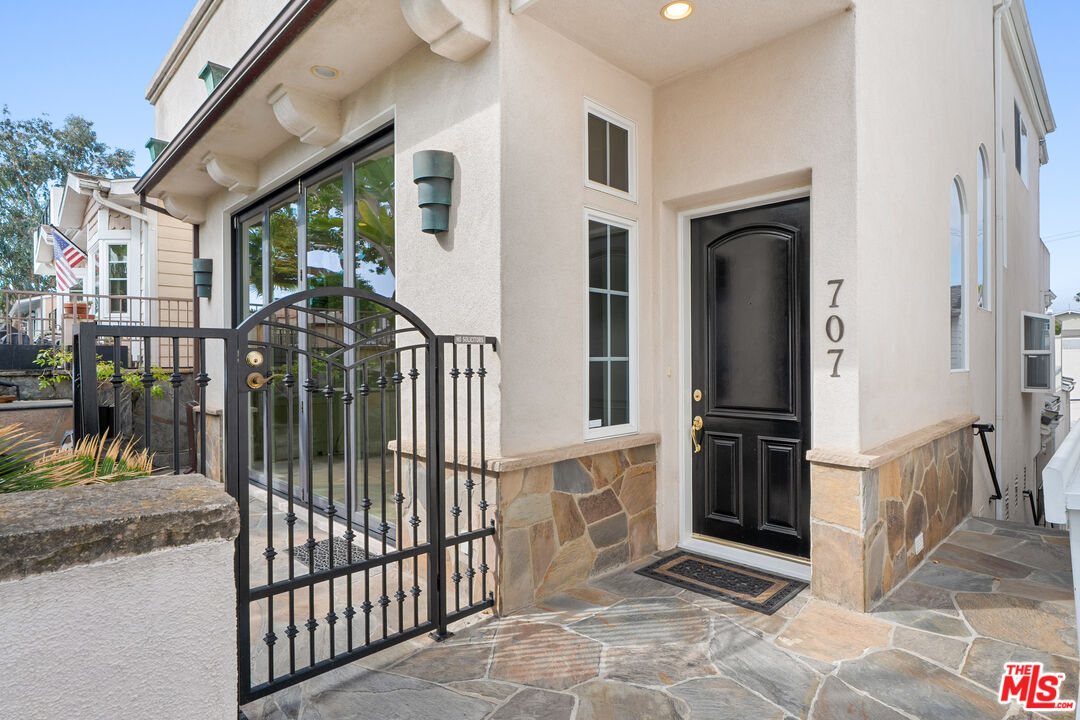 707 Jasmine Ave