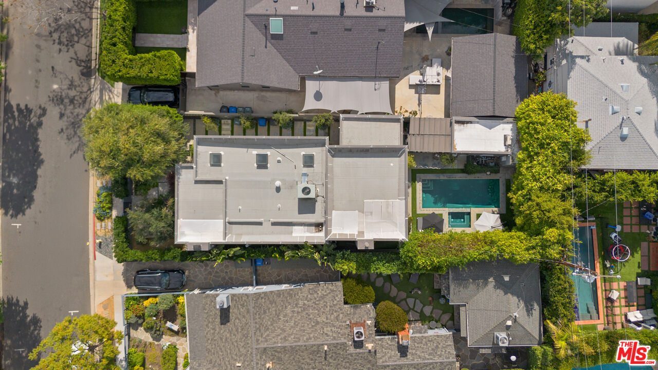 329 Westbourne Dr