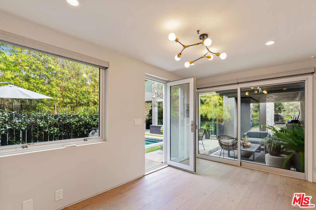 329 Westbourne Dr
