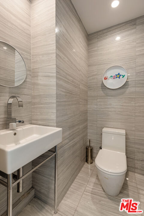 329 Westbourne Dr