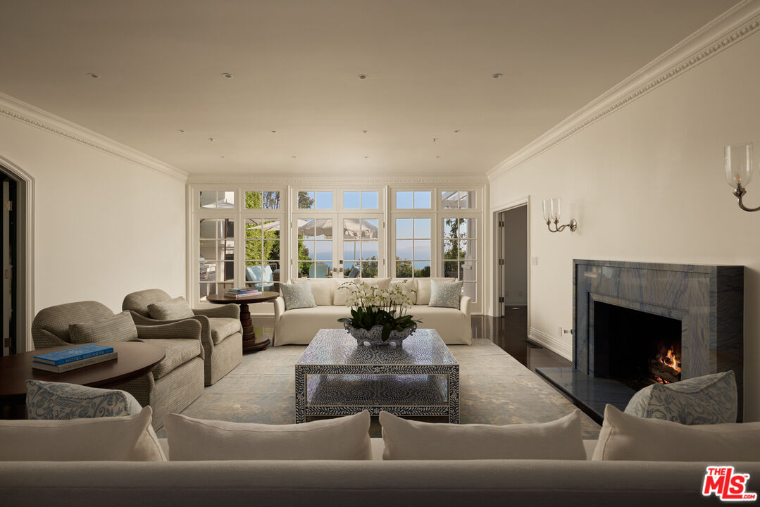 541 Paseo Miramar