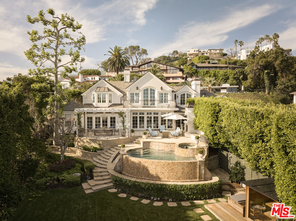 541 Paseo Miramar