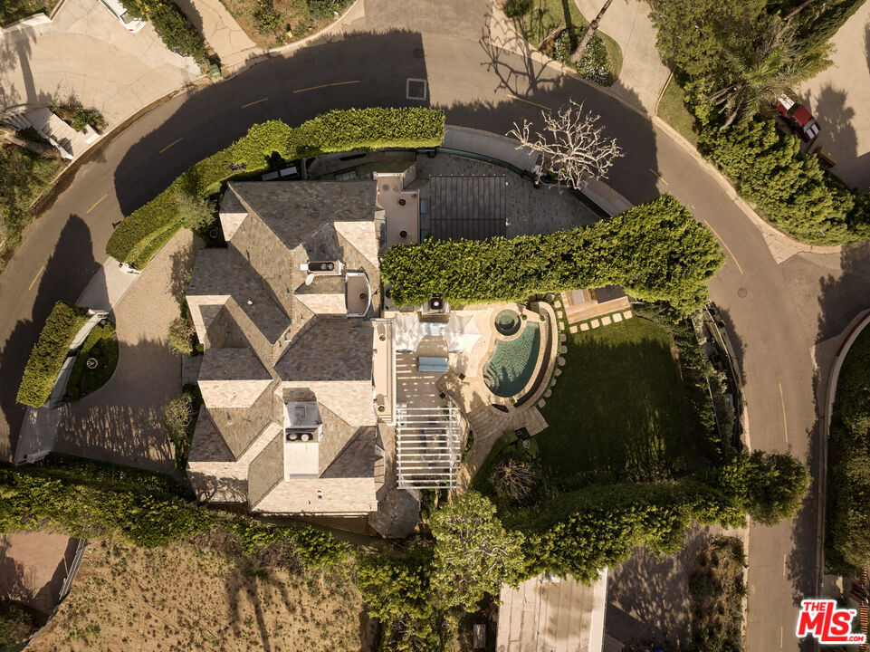 541 Paseo Miramar