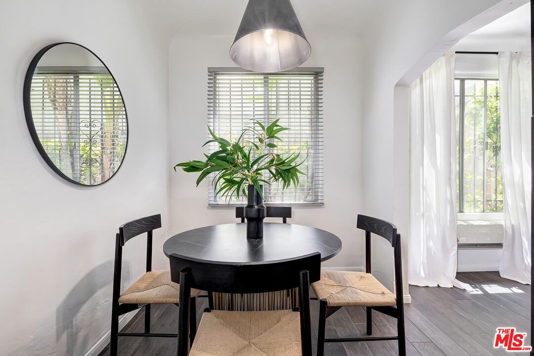 1345 N Hayworth Ave Unit: 5
