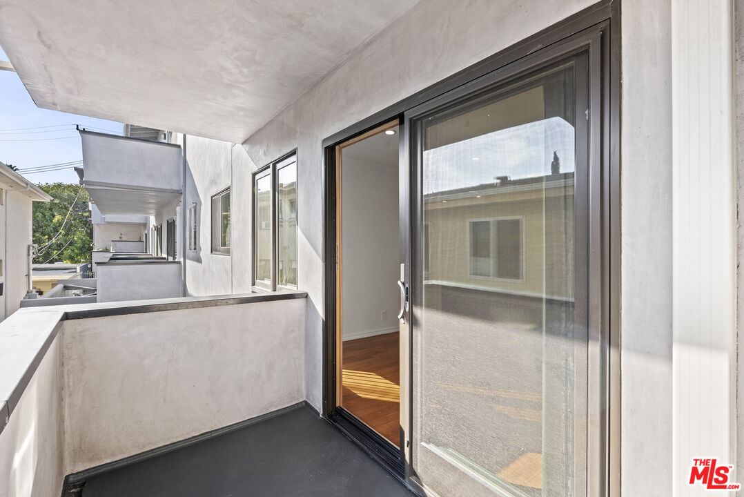 1425 N Harper Ave Unit: 2