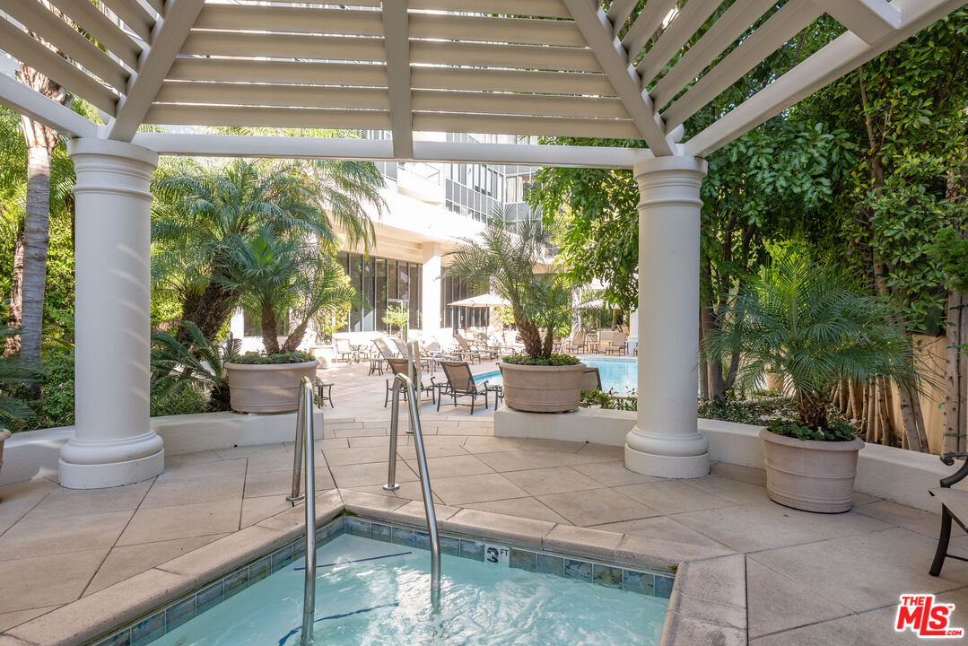 10724 Wilshire Blvd Unit: 1106