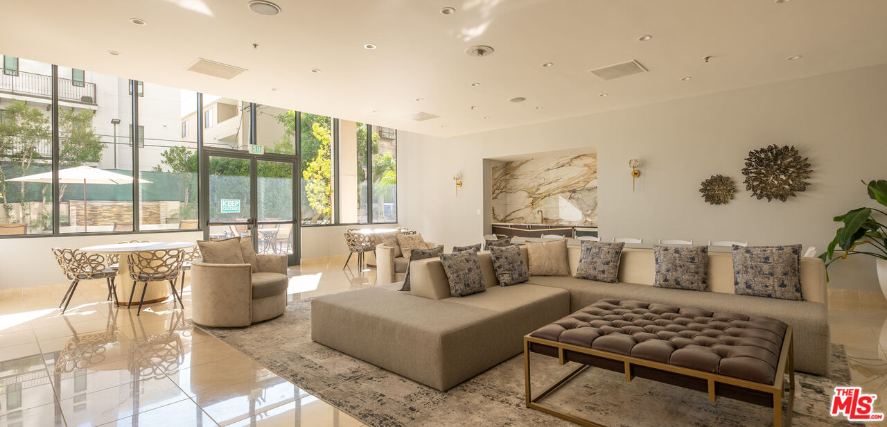 10724 Wilshire Blvd Unit: 1106