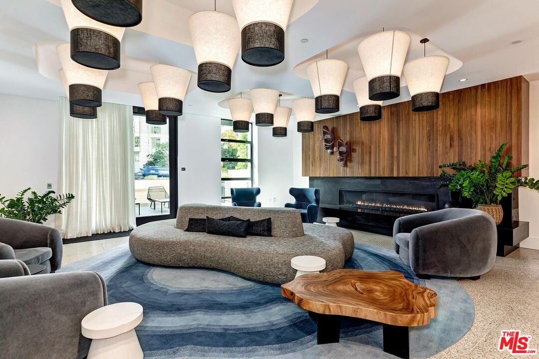 10777 Wilshire Blvd Unit: 409