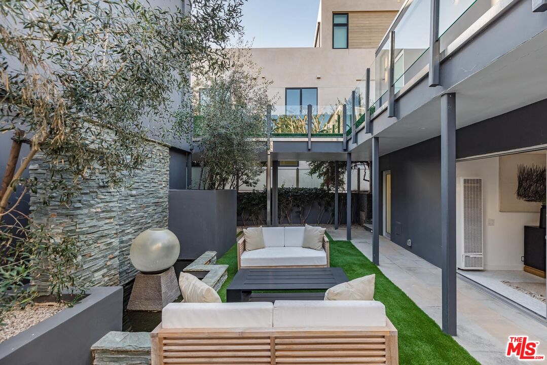 31220 Broad Beach Rd