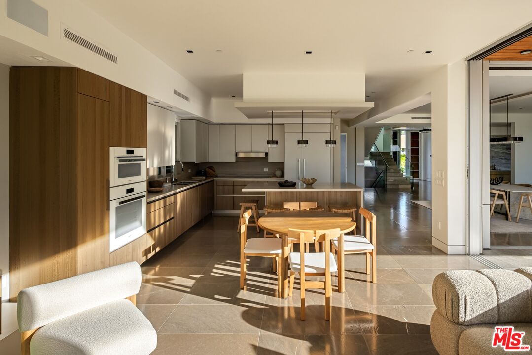 13120 Nimrod Pl