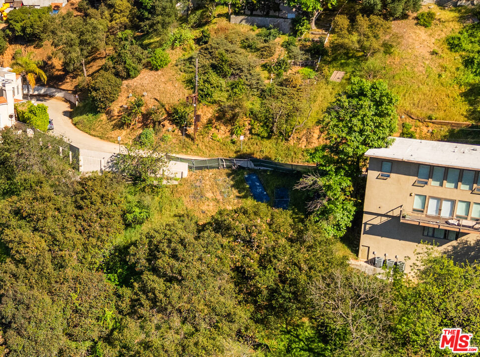 2123 Groveland Dr