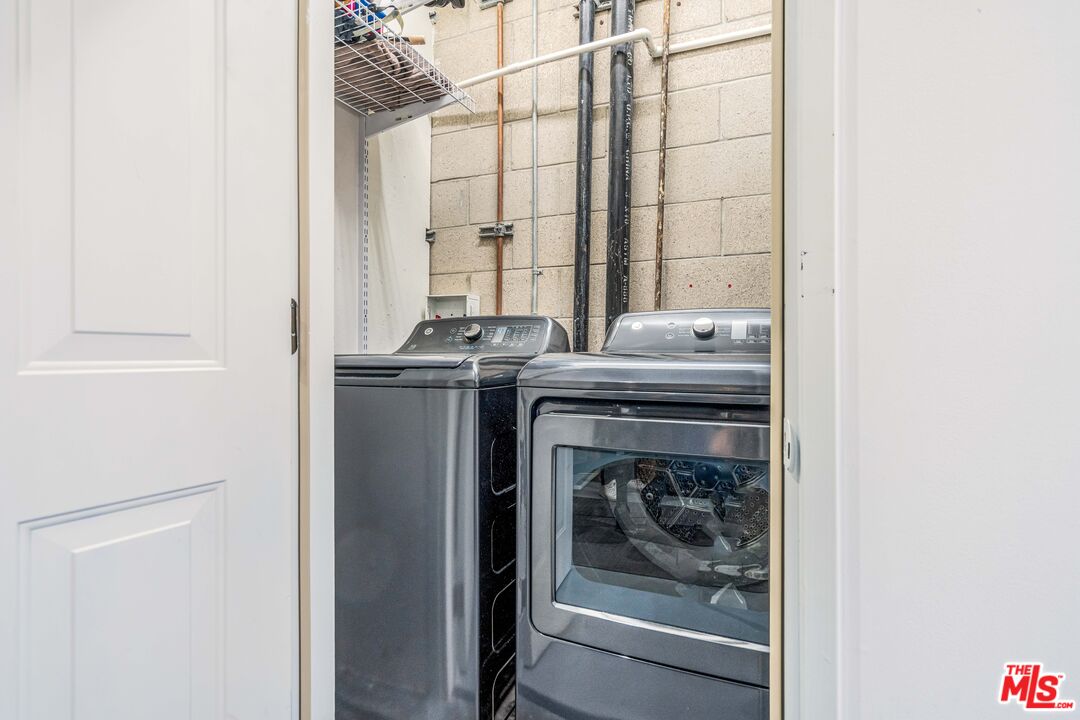 3450 Cahuenga Blvd Unit: 412