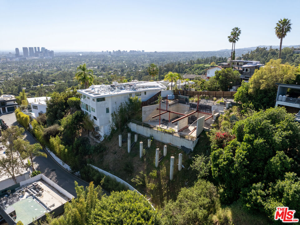 9442 Sierra Mar Pl