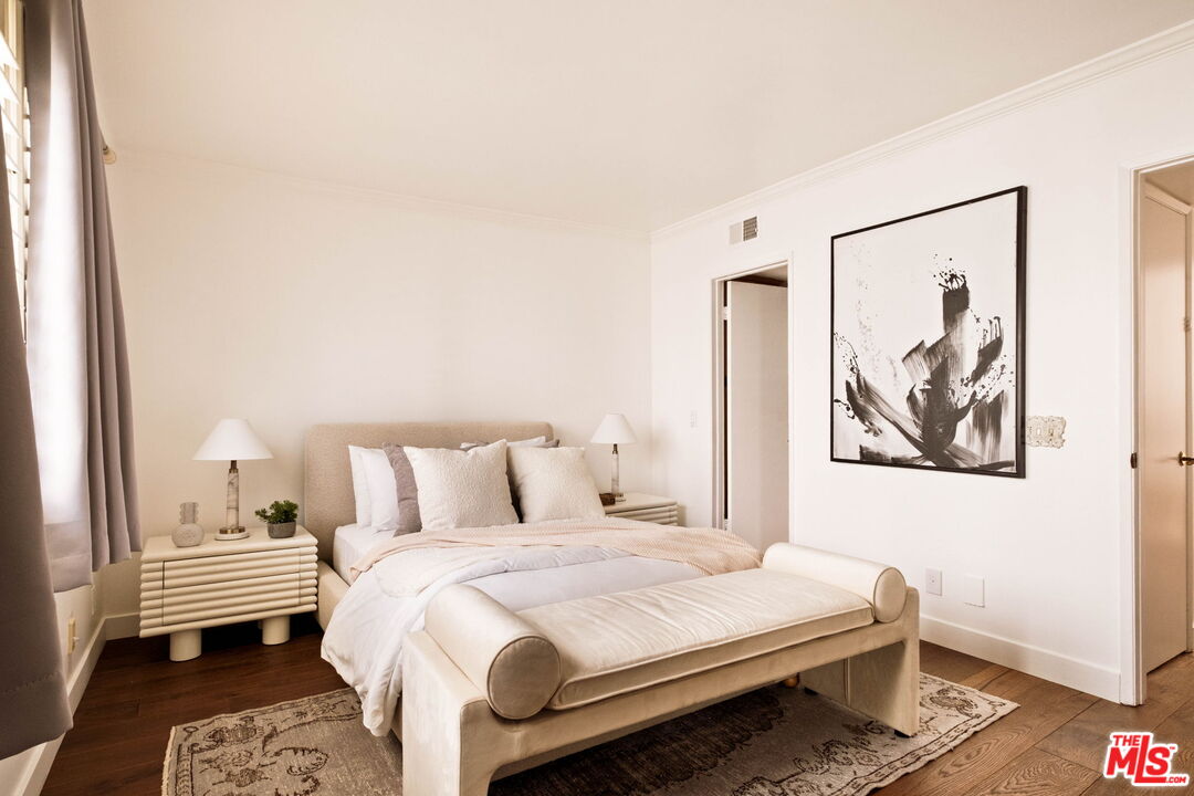 847 17th St Unit: 1