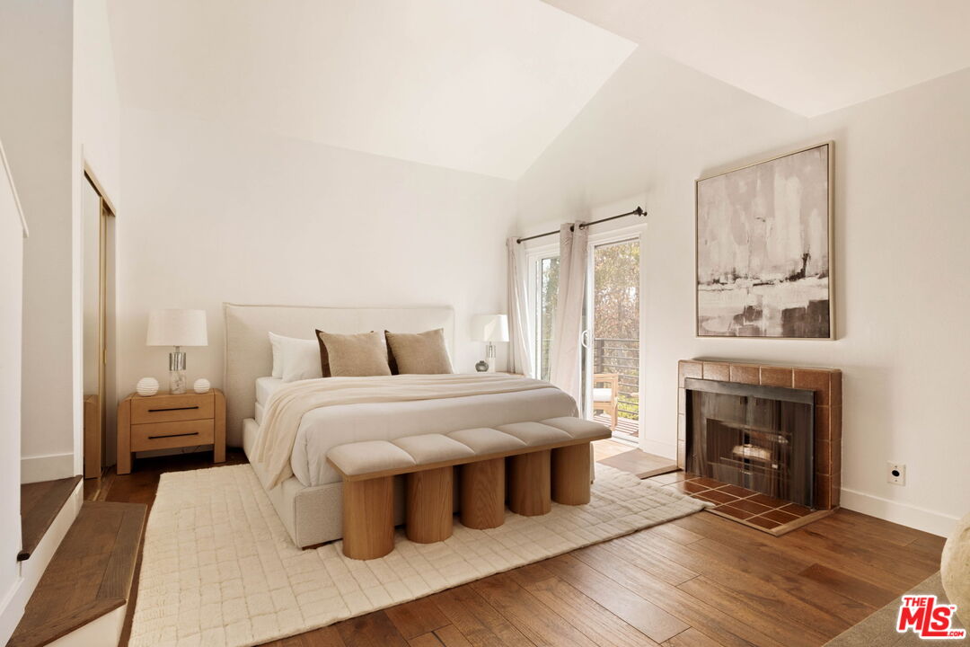 847 17th St Unit: 1