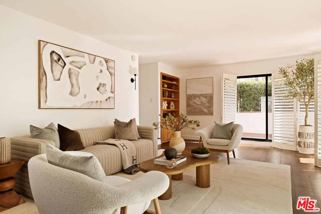 847 17th St Unit: 1
