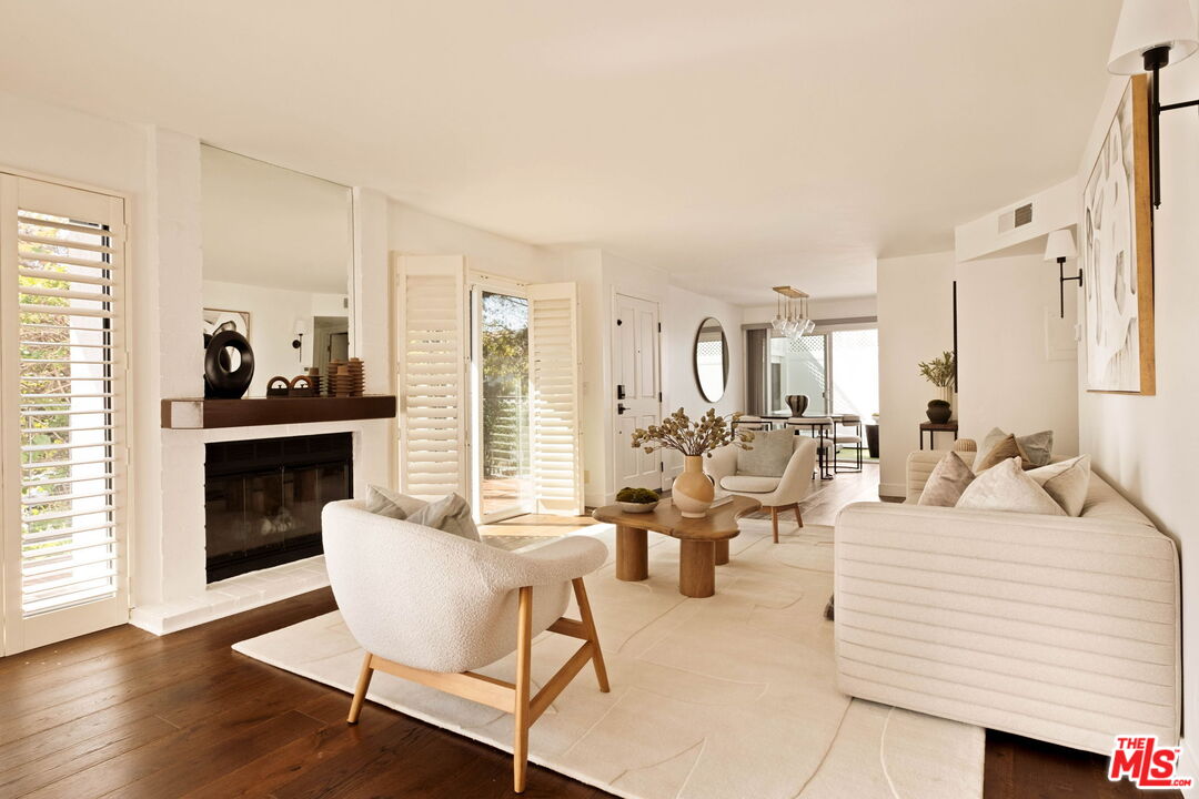 847 17th St Unit: 1