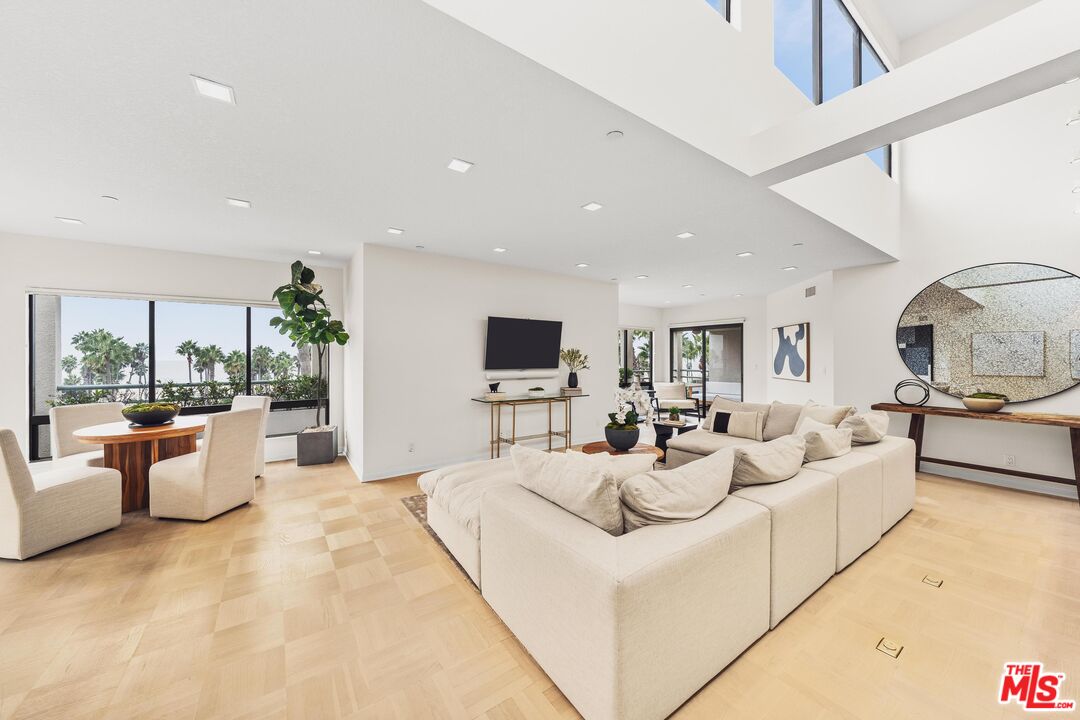 110 Ocean Park Blvd Unit: 504