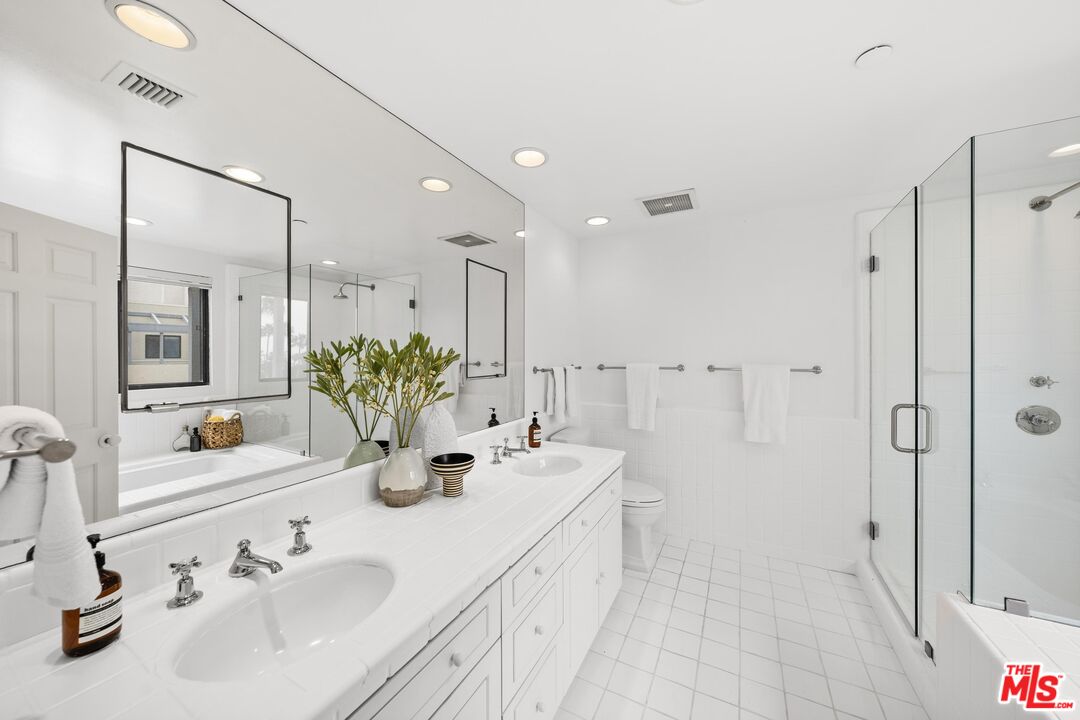 110 Ocean Park Blvd Unit: 504