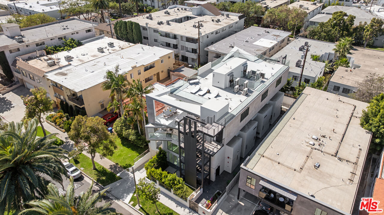621 N Kings Rd Unit: 3