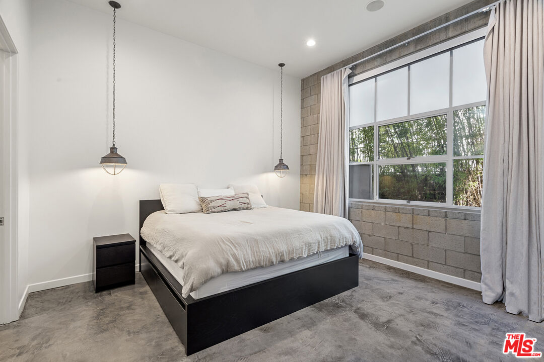 710 N Orlando Ave Unit: 104