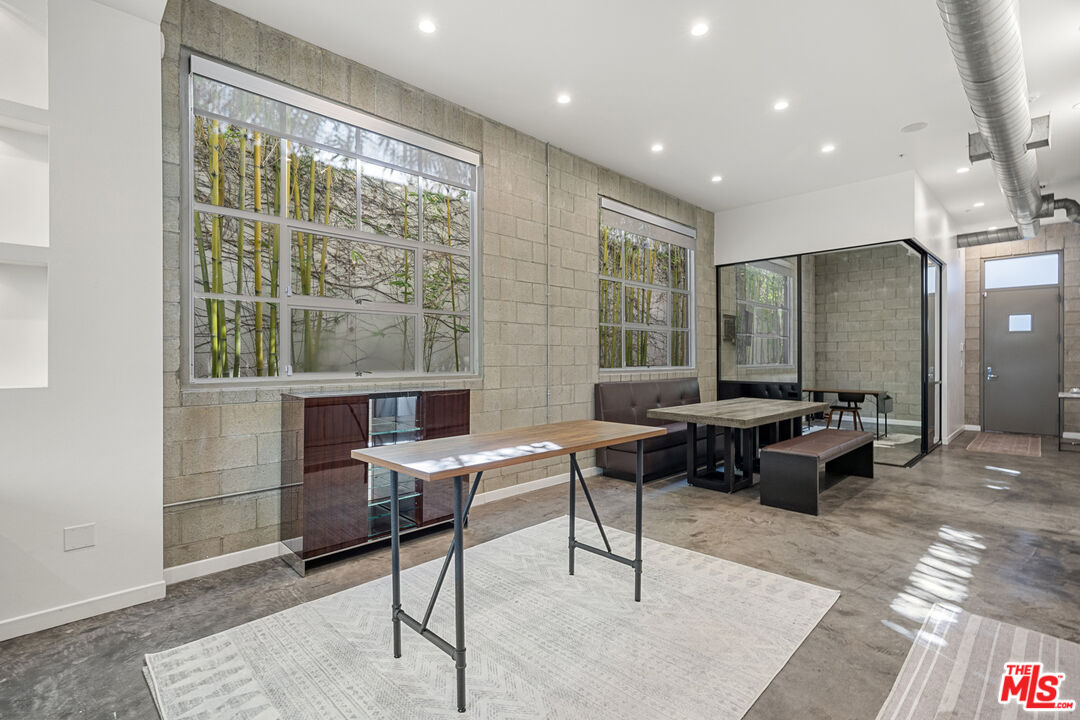 710 N Orlando Ave Unit: 104