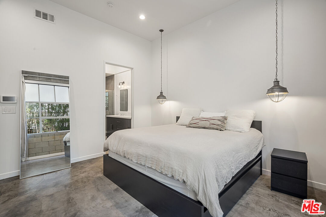 710 N Orlando Ave Unit: 104