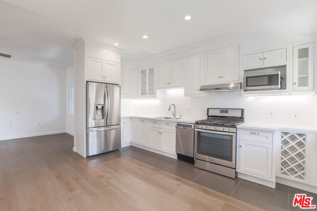 31 Breeze Ave Unit: C