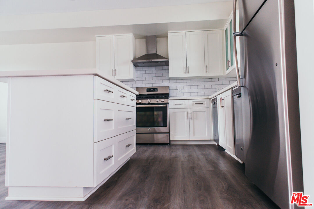 1431 S Sherbourne Dr Unit: 4