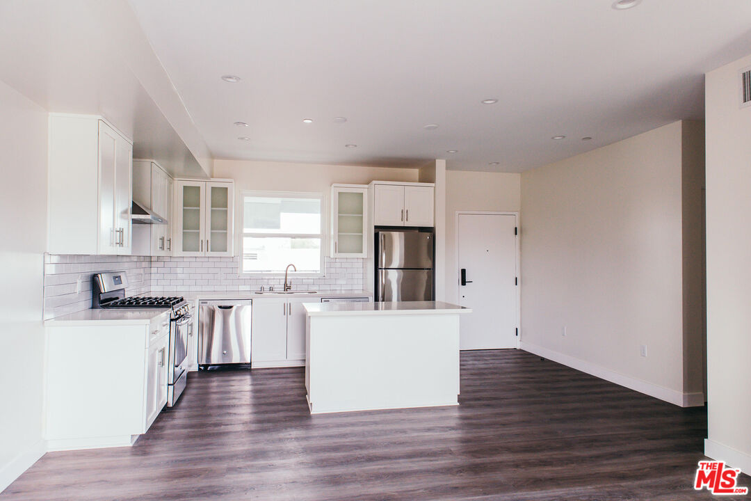 1431 S Sherbourne Dr Unit: 4