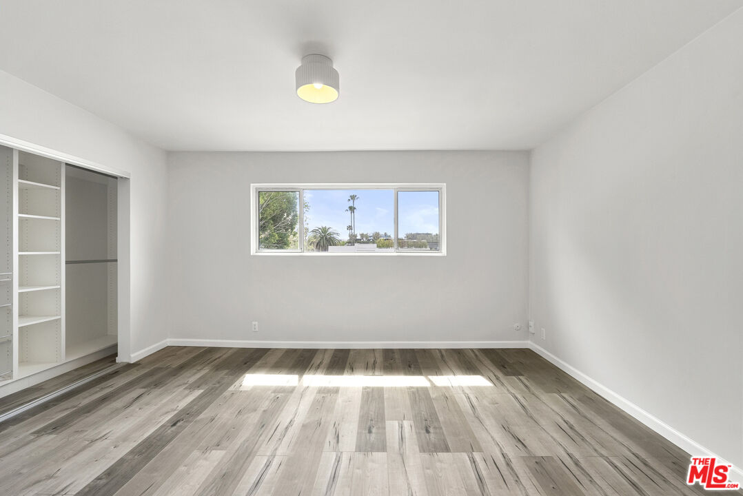 645 Westmount Dr Unit: 302