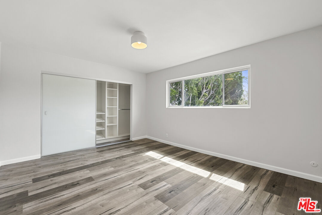 645 Westmount Dr Unit: 302