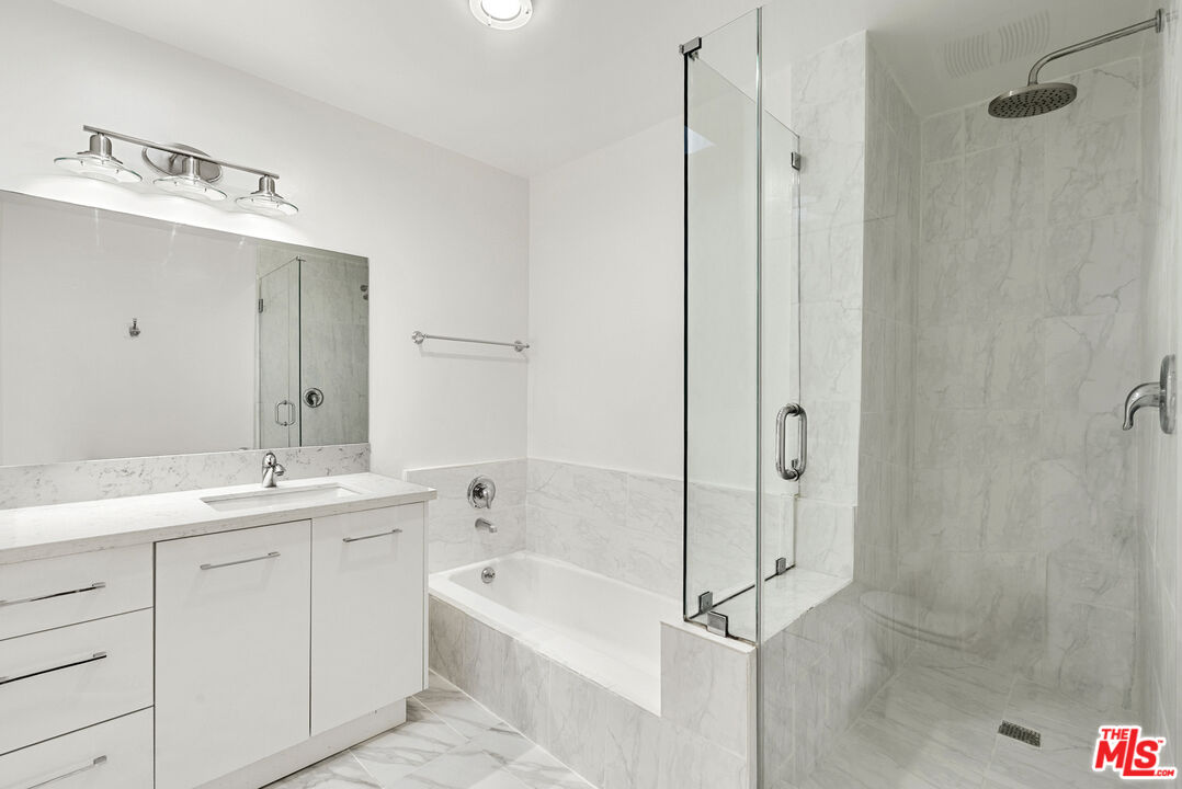 645 Westmount Dr Unit: 302