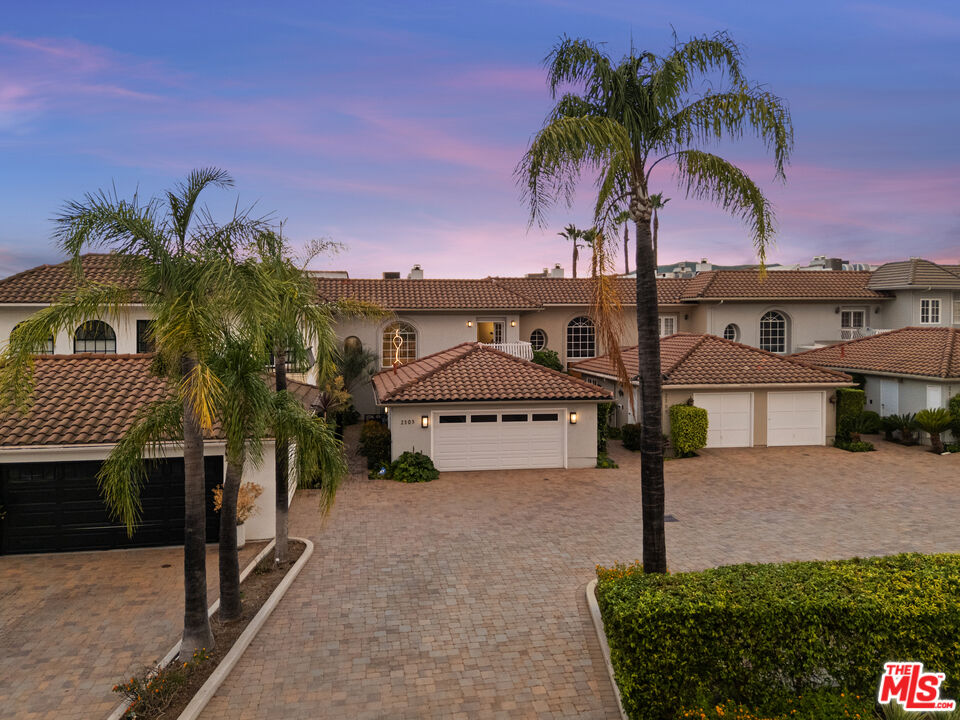 2305 Canyonback Rd