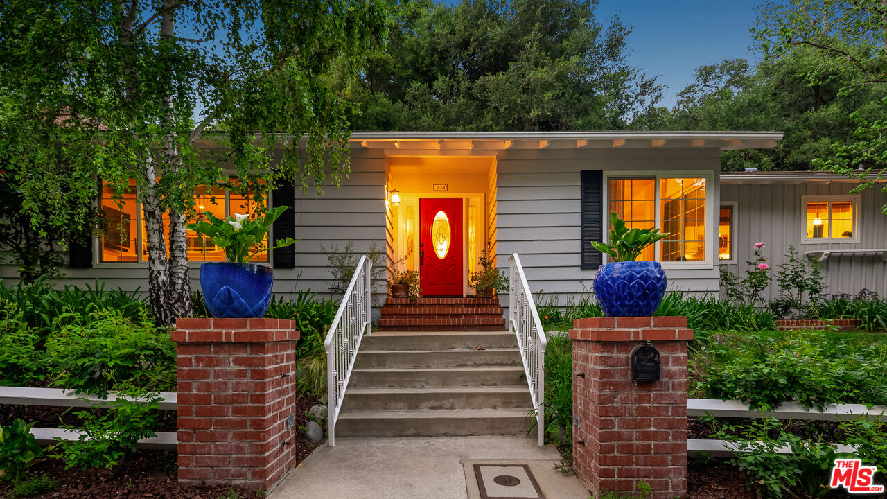 3634 Mandeville Canyon Rd