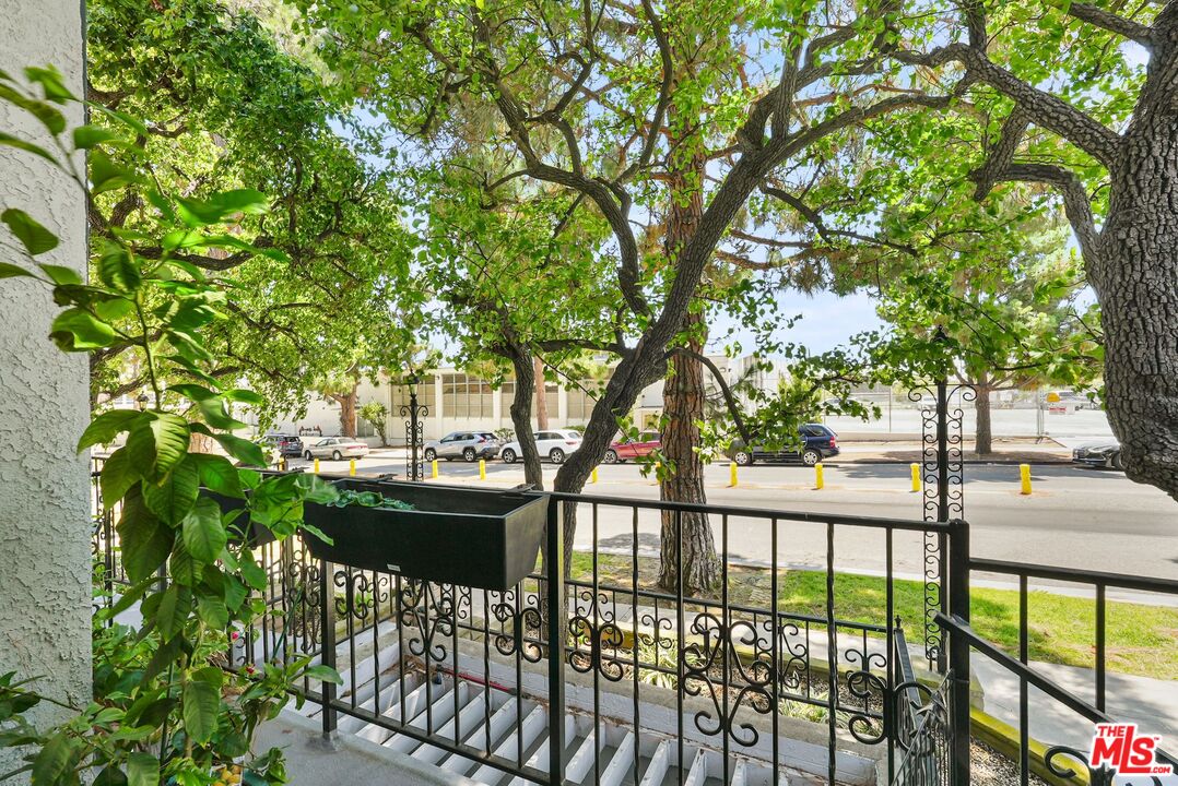 1013 16th St Unit: 101