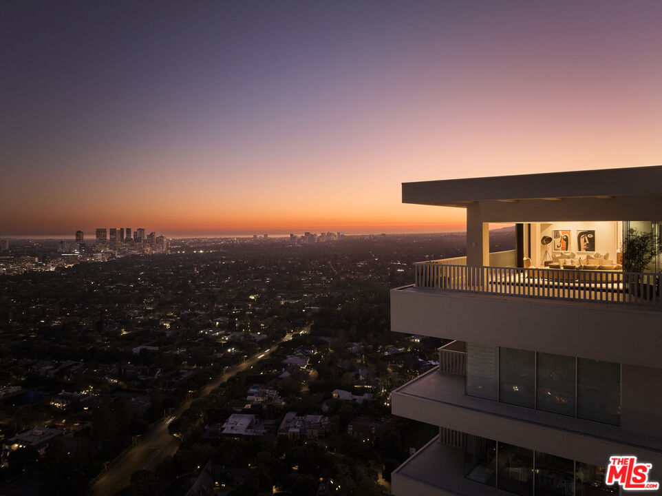 9255 Doheny Rd Unit: PH