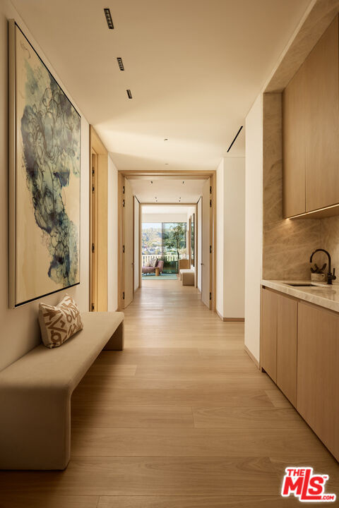 9255 Doheny Rd Unit: PH