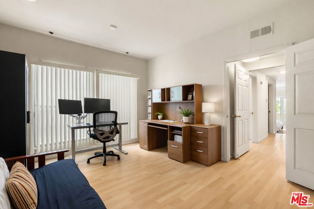 12011 Goshen Ave Unit: 102