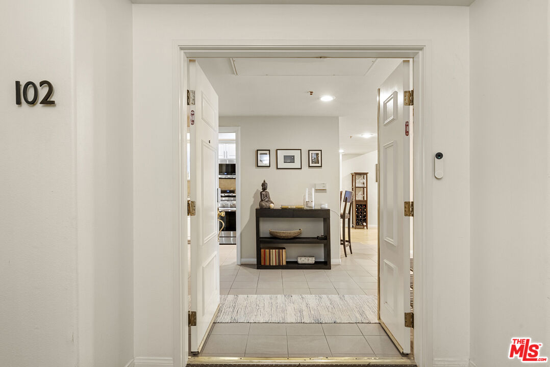 12011 Goshen Ave Unit: 102