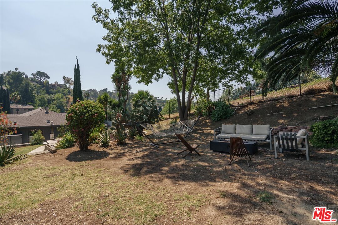 1130 El Paso Dr