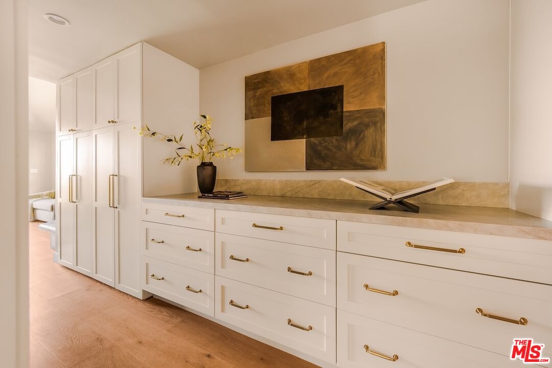 2179 Linda Flora Dr