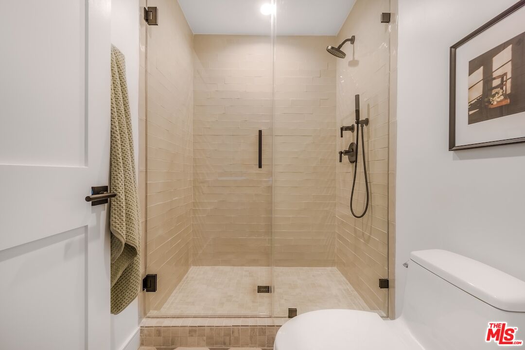 2179 Linda Flora Dr