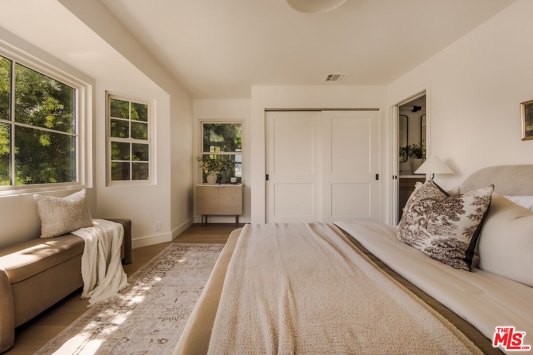 2179 Linda Flora Dr
