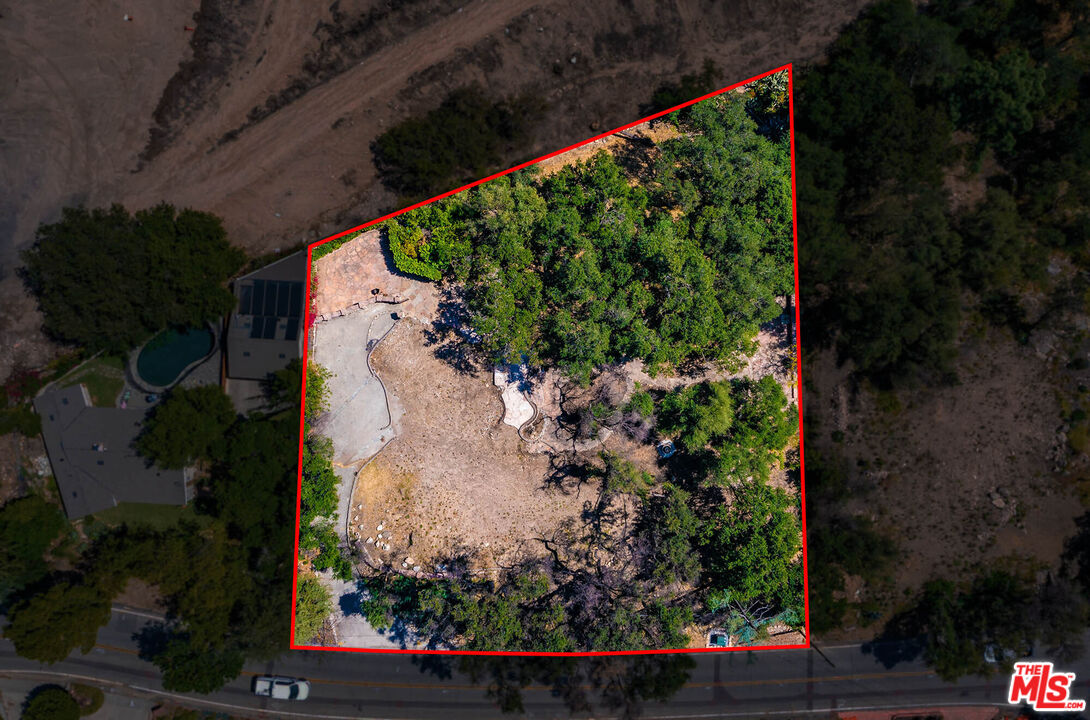 3172 Rubio Canyon Rd