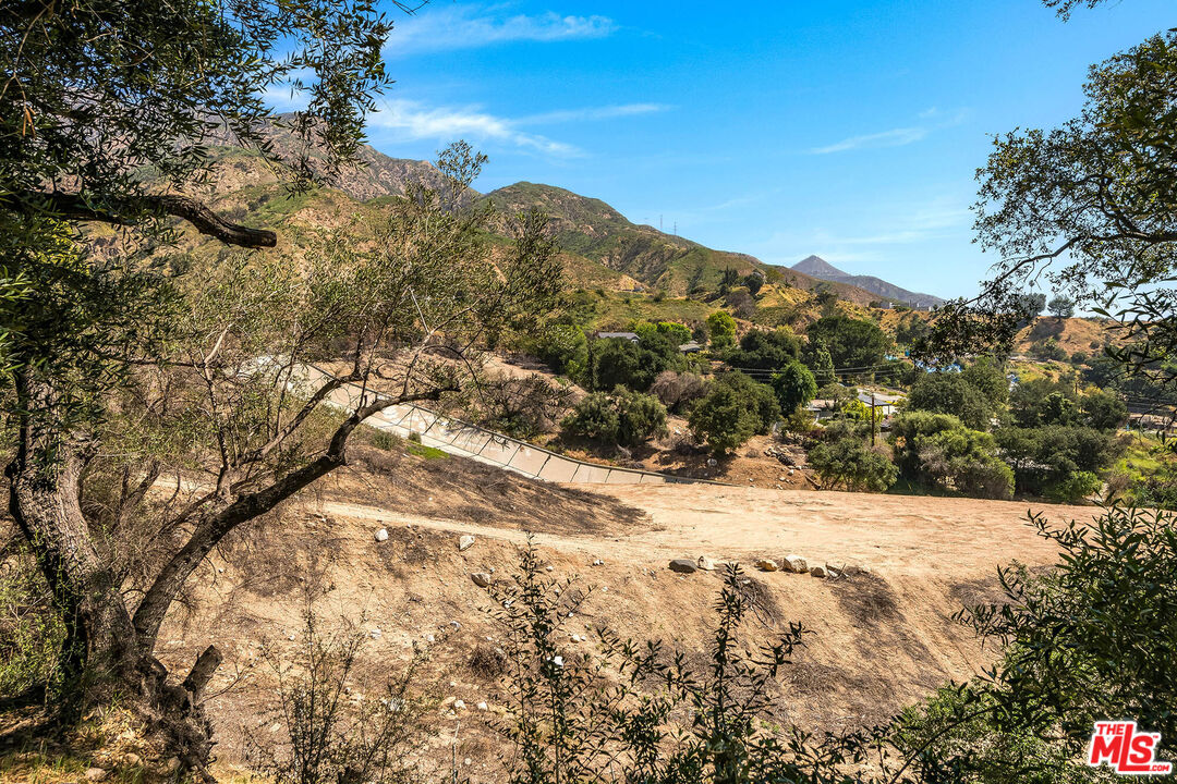 3172 Rubio Canyon Rd
