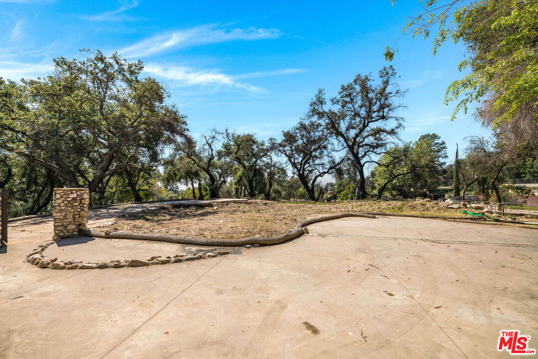 3172 Rubio Canyon Rd