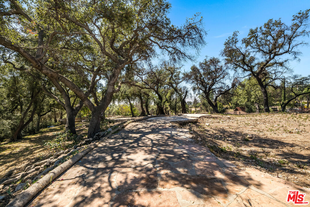 3172 Rubio Canyon Rd
