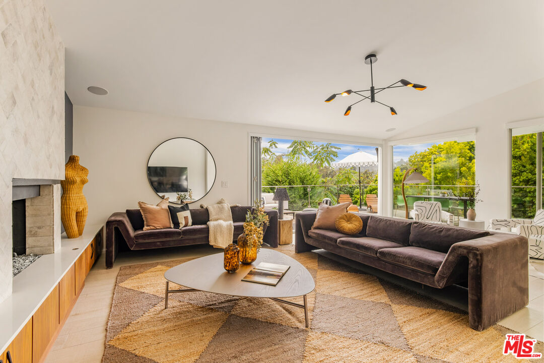 279 Mabery Rd